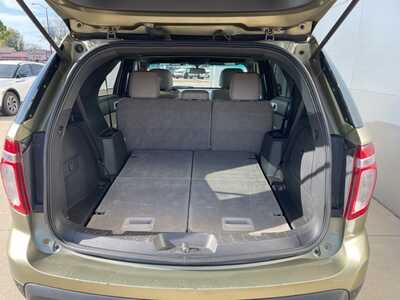 2013 Ford Explorer, $4900. Photo 12
