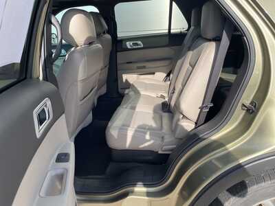 2013 Ford Explorer, $4900. Photo 8