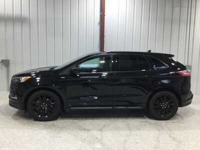 2024 Ford Edge, $33900. Photo 4