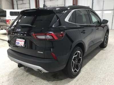 2026 Ford Escape, $39903. Photo 7