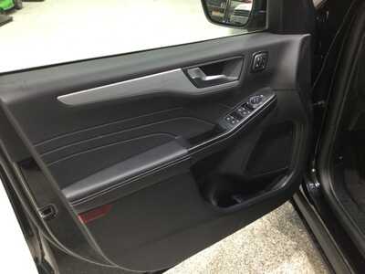 2026 Ford Escape, $39903. Photo 9