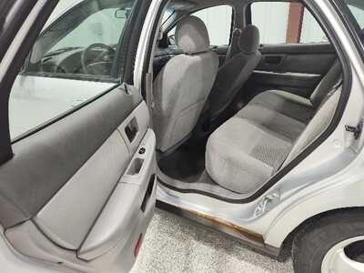 2005 Ford Taurus, $3900. Photo 12
