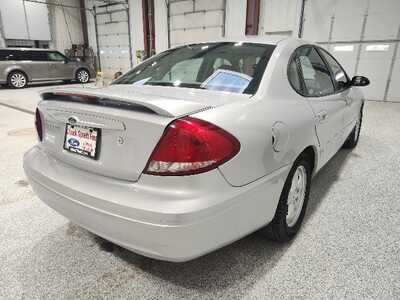2005 Ford Taurus, $3900. Photo 4