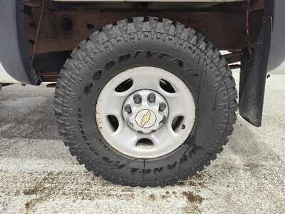 2003 Chevrolet 2500 Ext Cab, $8900. Photo 8