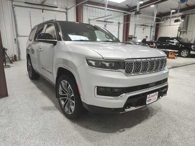 2023 Jeep Grand Wagoneer, $62900. Photo 3
