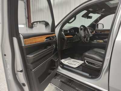 2023 Jeep Grand Wagoneer, $62900. Photo 9