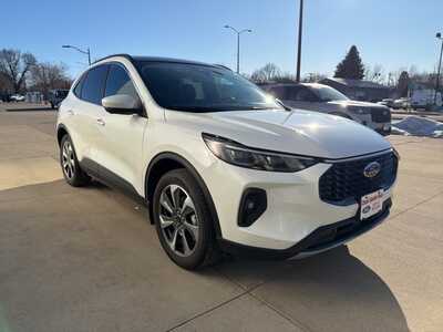 2025 Ford Escape, $32900. Photo 6