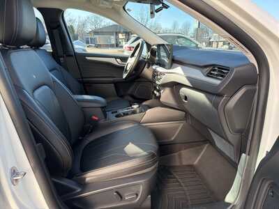 2025 Ford Escape, $32900. Photo 8