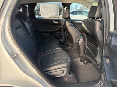 2025 Ford Escape, $32900. Photo 9