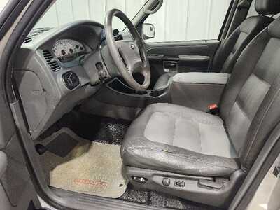 2004 Ford Explorer, $6900. Photo 11