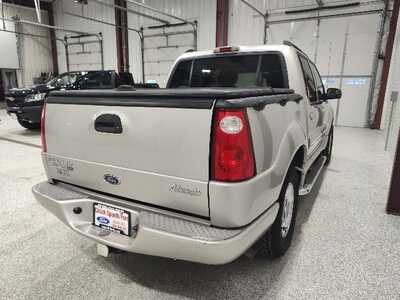 2004 Ford Explorer, $6900. Photo 4