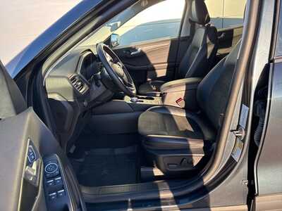 2022 Ford Escape, $23522. Photo 6