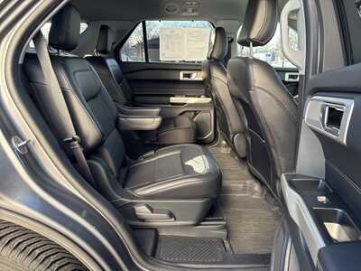 2021 Ford Explorer, $25921. Photo 10