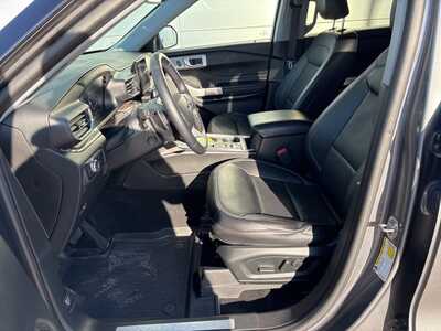 2021 Ford Explorer, $25921. Photo 7