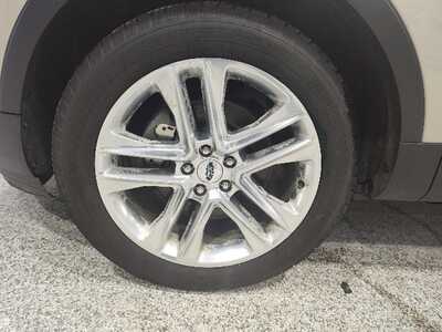 2017 Ford Explorer, $16917. Photo 8