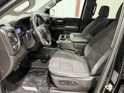 2019 Chevrolet 1500 Crew Cab, $27900. Photo 11