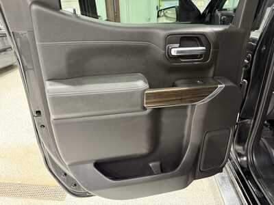 2019 Chevrolet 1500 Crew Cab, $27900. Photo 12