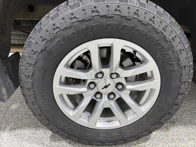 2019 Chevrolet 1500 Crew Cab, $27900. Photo 8