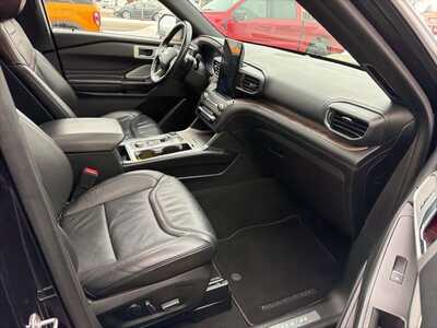 2020 Ford Explorer, $25920. Photo 8