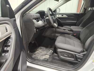 2026 Ford Explorer, $37523. Photo 10