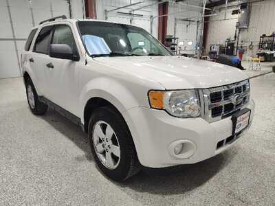 2012 Ford Escape, $3900. Photo 3