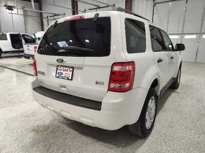 2012 Ford Escape, $3900. Photo 4