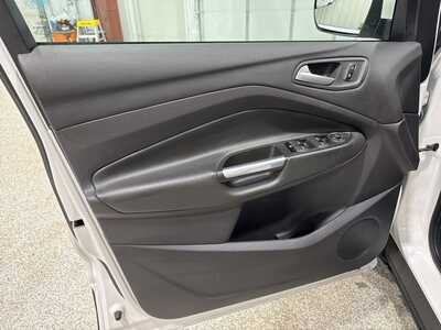 2014 Ford Escape, $17914. Photo 9