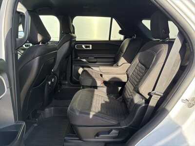 2020 Ford Explorer, $16920. Photo 12