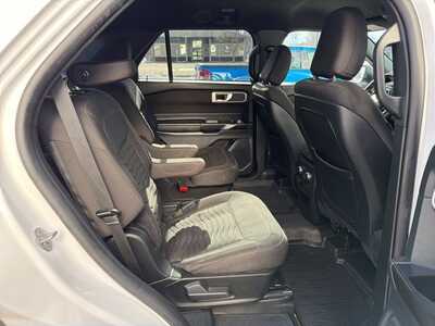 2020 Ford Explorer, $16920. Photo 9