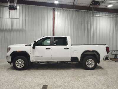 2022 GMC Sierra 3500HD, $33900. Photo 4