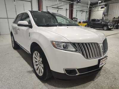 2013 Lincoln MKX, $8900. Photo 3