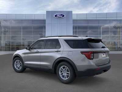 2026 Ford Explorer, $42560. Photo 4
