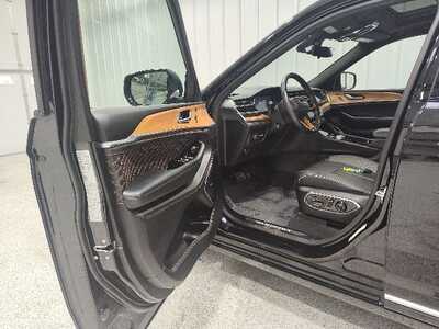 2023 Jeep Grand Cherokee L, $42000. Photo 9