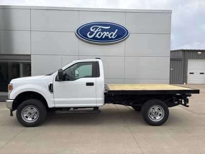 2021 Ford F350 Reg Cab, $39900. Photo 2