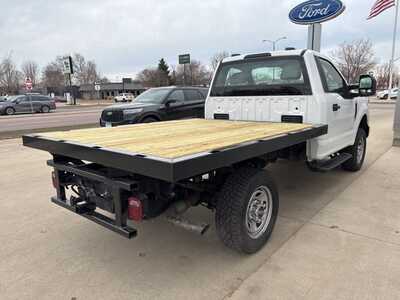2021 Ford F350 Reg Cab, $39900. Photo 4