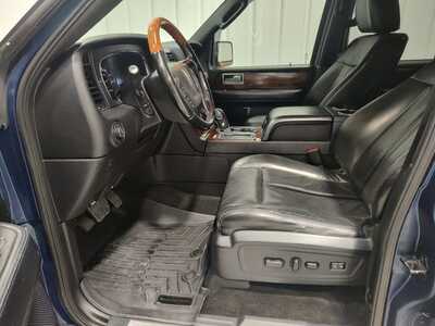 2016 Lincoln Navigator L, $16900. Photo 11