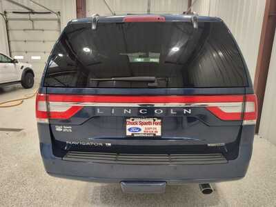 2016 Lincoln Navigator L, $16900. Photo 5