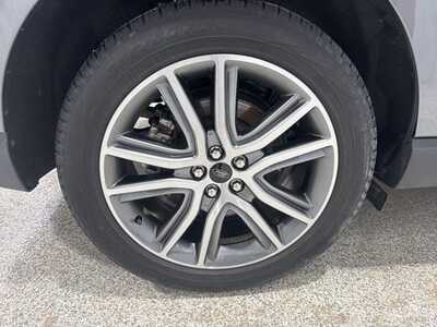 2024 Ford Edge, $37900. Photo 8