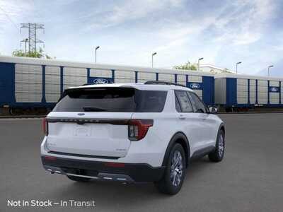 2026 Ford Explorer, $44361. Photo 8