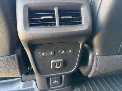 2020 Chevrolet Equinox, $21500. Photo 12