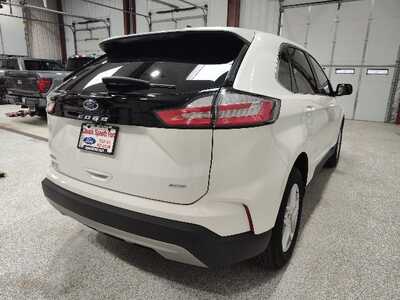 2024 Ford Edge, $32900. Photo 4