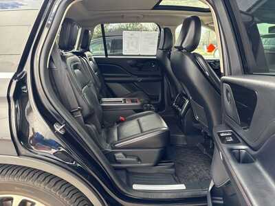 2021 Lincoln Aviator, $35921. Photo 10