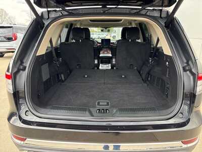2021 Lincoln Aviator, $35921. Photo 12