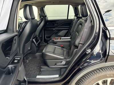 2021 Lincoln Aviator, $35921. Photo 8