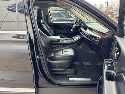 2021 Lincoln Aviator, $35921. Photo 9