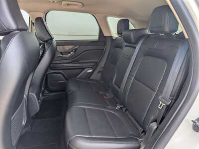 2023 Lincoln Corsair, $35900. Photo 11