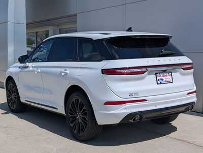2023 Lincoln Corsair, $35900. Photo 3