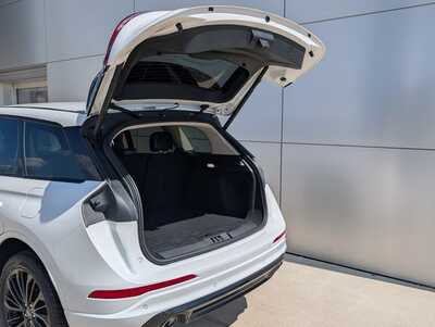 2023 Lincoln Corsair, $35900. Photo 6