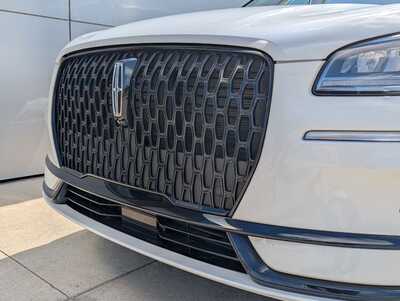 2023 Lincoln Corsair, $35900. Photo 9