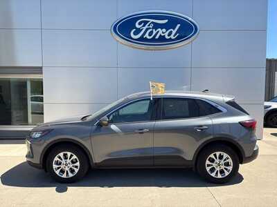 2024 Ford Escape, $26900. Photo 2
